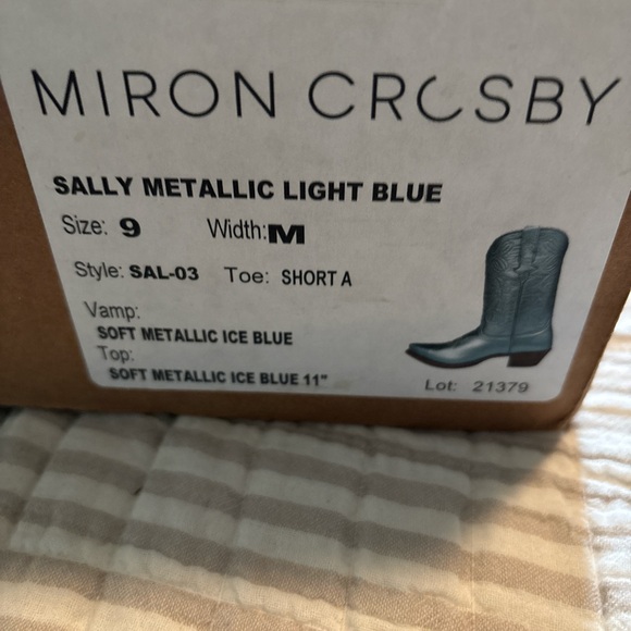 Miron Crosby Sally Metallic Light Blue Boots - Size 9 - Picture 6 of 6